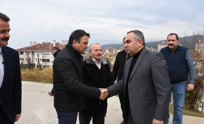 Başkan Ay, muhtarlara tek tek teşekkür etti