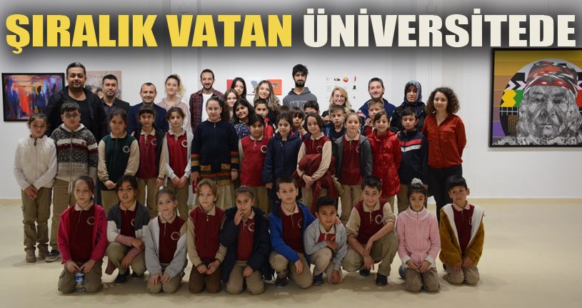 Öğrenciler Cumhuriyet sergisini gezdi