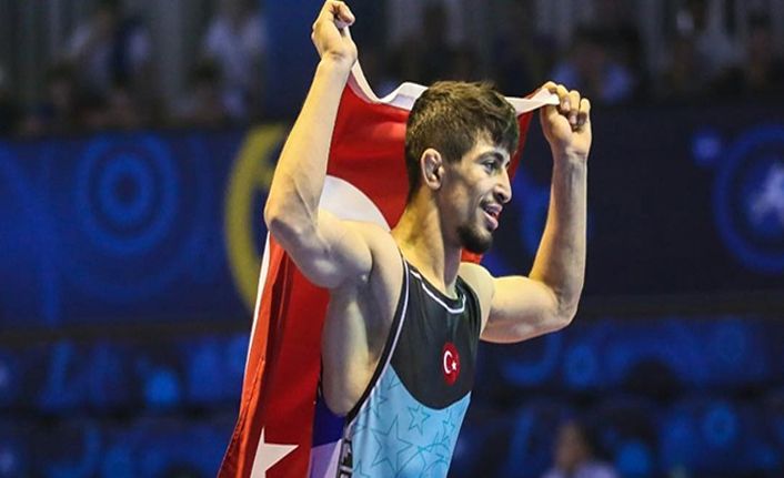 Milli güreşçi Kerem Kamal 5. kez Avrupa şampiyonu oldu