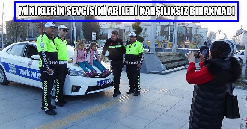 Mutlulukları Gözlerine Yansıdı
