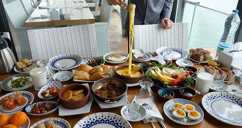 Kahvaltı tartışmasına restoranlar da dâhil oldu