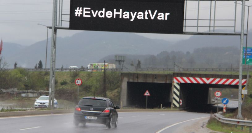 Karayolları da sürücüleri uyardı