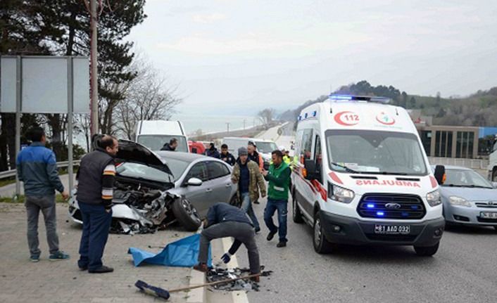Düzce Zonguldak karayolunda kaza; 2 yaralı