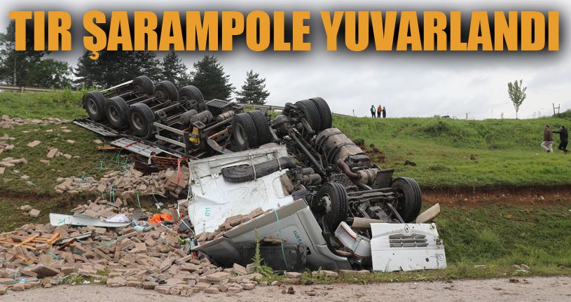 Bolu’da, karşı şeride geçen tır 50 metrelik şarampole yuvarlandı