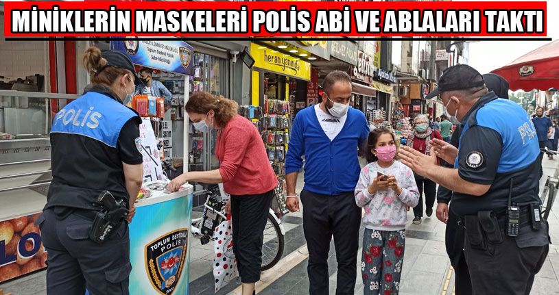 Miniklerin Maskelerini Polis Abi Ve Ablaları Taktı