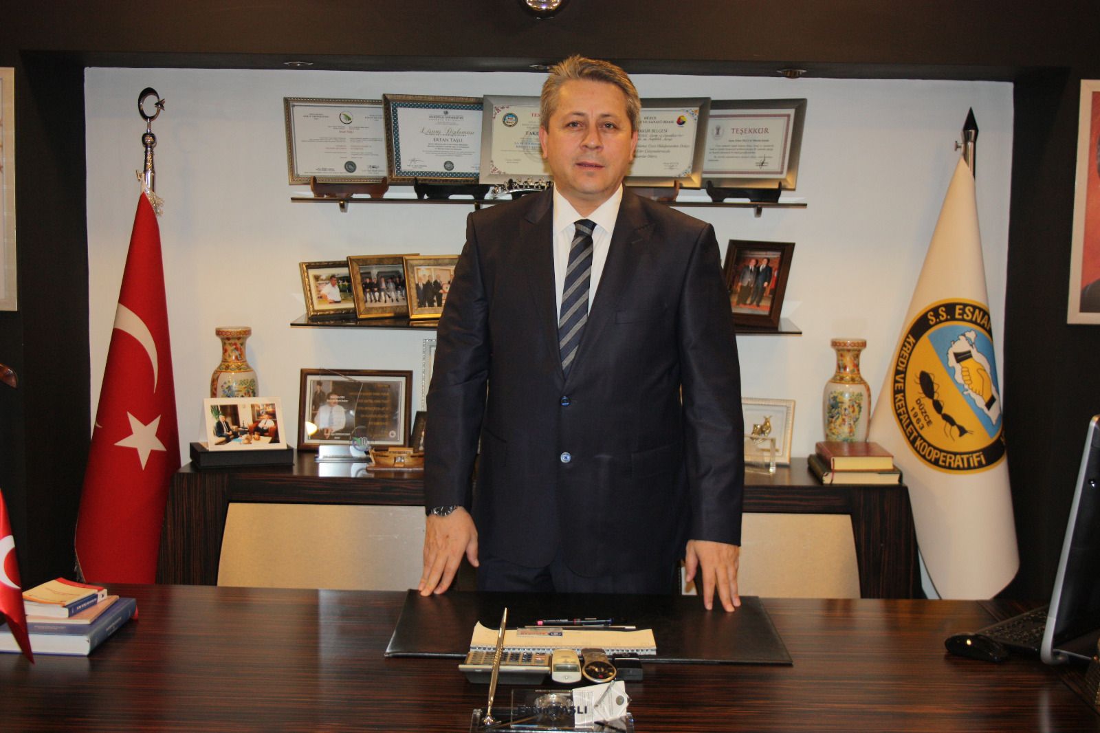 Ertan Taşlı Anneler Gününü kutladı