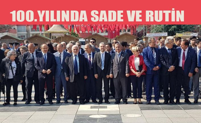 19 Mayıs'a Sade Kutlama