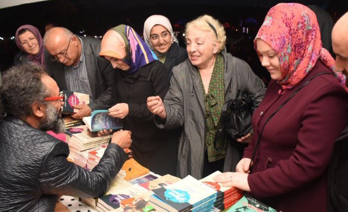 Sinan Yağmur Okurları İle Buluştu