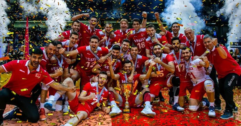 Milliler, kupa ve madalyalarını aldı