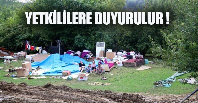 Evlerini sel basan aile 3 gündür dışarıda yaşıyor