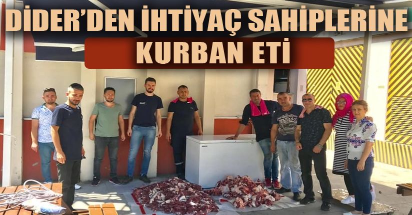 Kurban’da hayır için dana aldılar kesip ihtiyaç sahiplerine dağıttılar