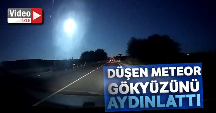 İtalya'da düşen meteor gökyüzünü aydınlattı
