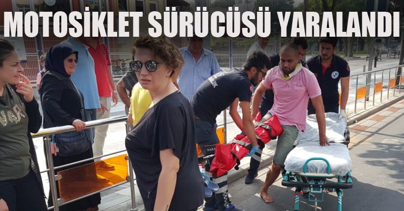Motosiklet ile otomobil çarpıştı