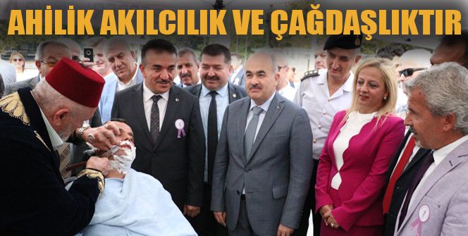 Düzce’de yılın Ahisi 57 yıllık berber oldu