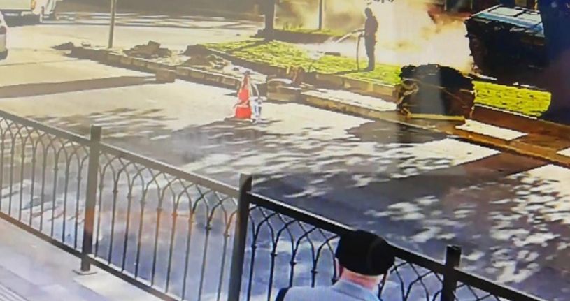 Minibüsün kaza anı güvenlik kamerasında