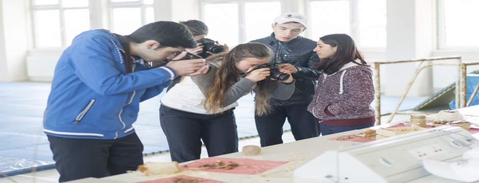 Öğrencilere fındık temalı fotoğrafçılık kursu