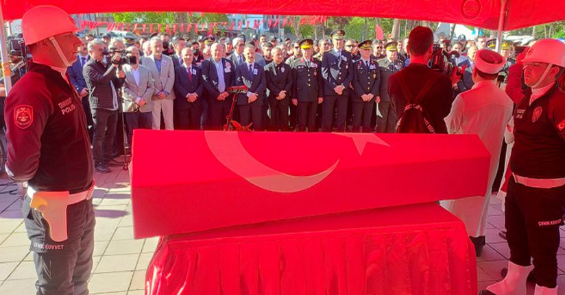 İstanbul'da kazada şehit olan polise gözyaşı