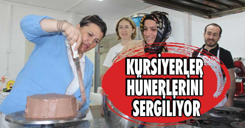 Kursiyerler Hünerlerini Sergiliyor