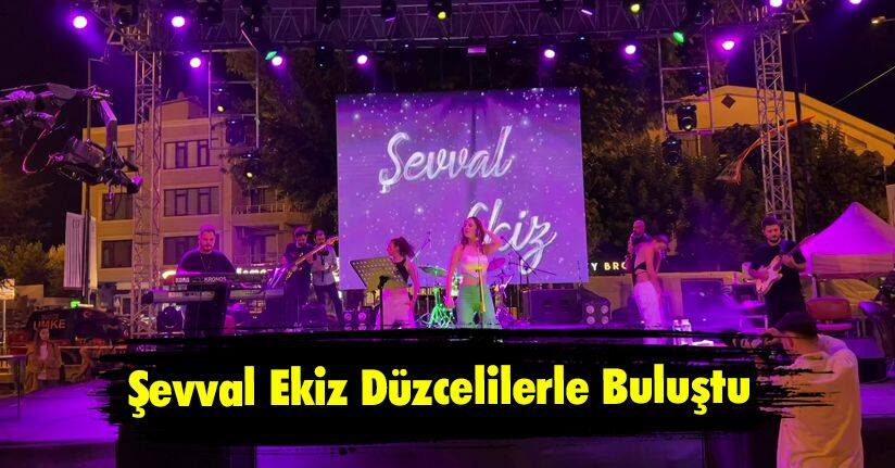 Düzce’nin Kızı Sahnede Döktürdü