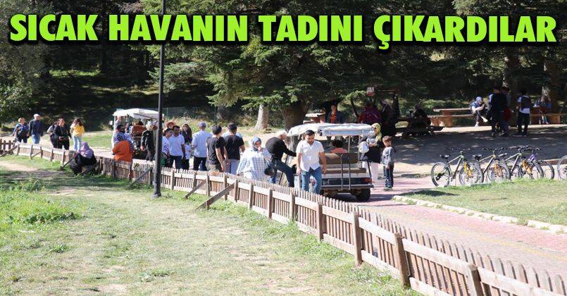 Sıcak havaların son günlerinde Gölcük Tabiat Parkı’na yoğun ilgi