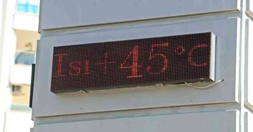 Antalya'da Afrika sıcakları: Termometreler 45 dereceyi gördü