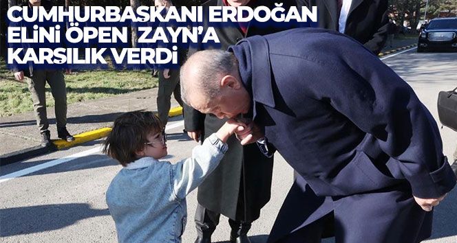 Cumhurbaşkanı Erdoğan, elini öpen minik Zayn'a karşılık verdi