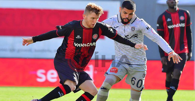 Başakşehir çeyrek finalde