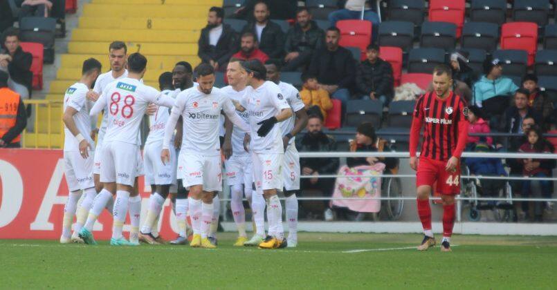 Sivasspor'dan deplasmanda galibiyet!