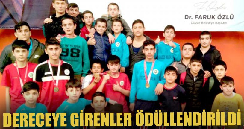 Güreşçiler birincilik için ter döktü 