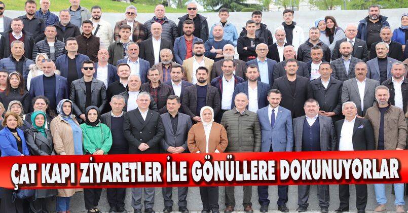 Çat Kapı Ziyaretler İle Gönüllere Dokunuyorlar