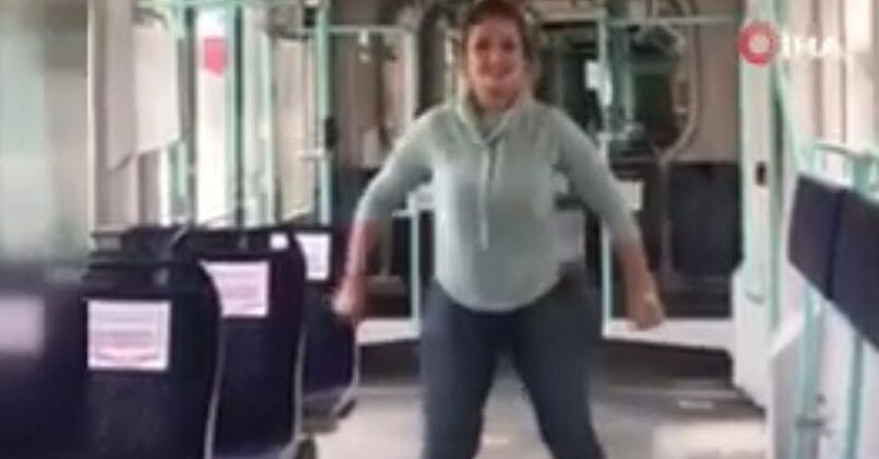 Sakarya’da ölü bulunan Emine Ercandoğdu’nun tramvayda dans ettiği görüntüler ortaya çıktı