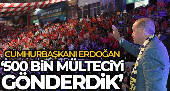 Cumhurbaşkanı Erdoğan: '500 bin civarında mülteciyi Suriye'nin kuzeyindeki briket evlere göndermeye başladık'