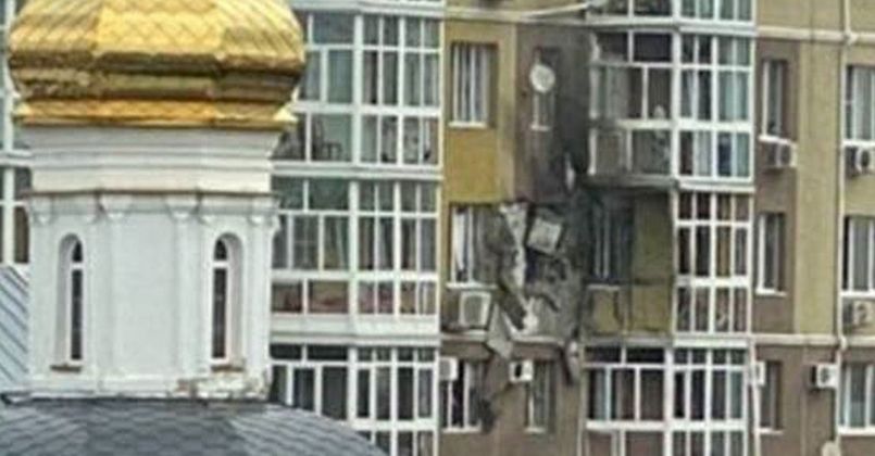Rusya'da bir apartmana İHA düştü: 3 yaralı