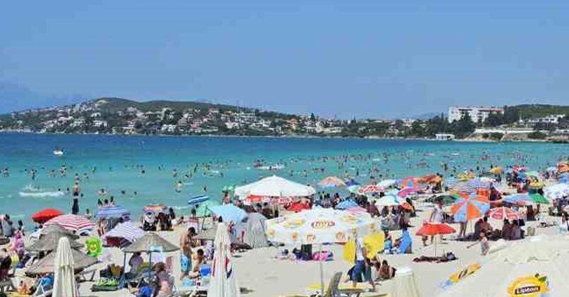 Ünlü tatil merkezi Çeşme'ye bayramda 1 milyon kişi bekleniyor