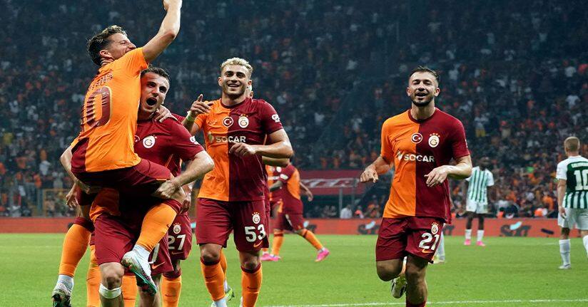 Galatasaray evinde turladı