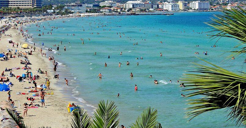 Çeşme’de tatili geciktirenlere yüzde 50’ye varan indirim