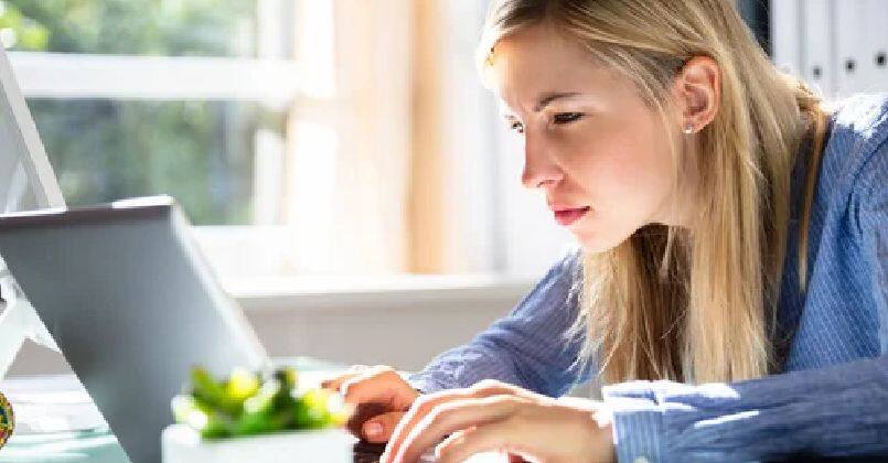 Uzun süre dijital ekrana bakmak gözleri bozuyor