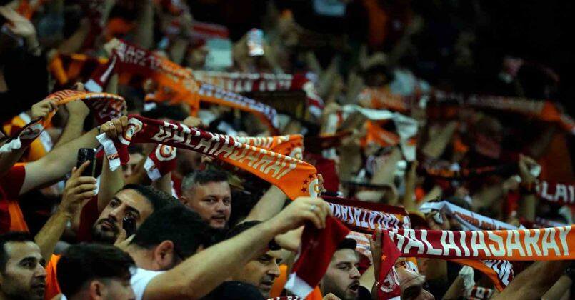 Galatasaray - Samsunspor maçını 43 bin 413 seyirci izledi