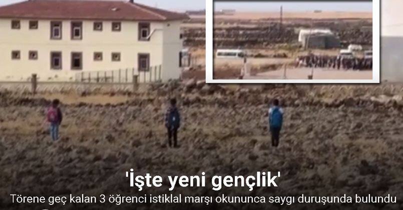 Siverek’te törene geç kalan 3 öğrenci istiklal marşı okununca saygı duruşunda bulundu