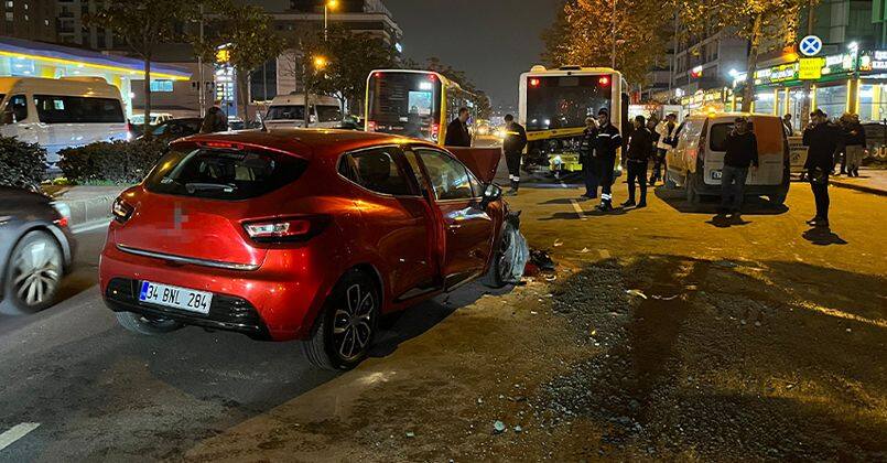 İETT otobüsüne çarpan otomobilin sürücüsü hayatını kaybetti