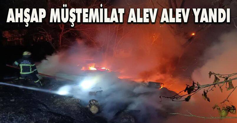 Ahşap müştemilat alev alev yandı