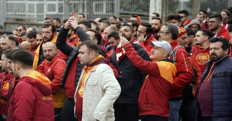 Galatasaray taraftarı, Dolmabahçe’de