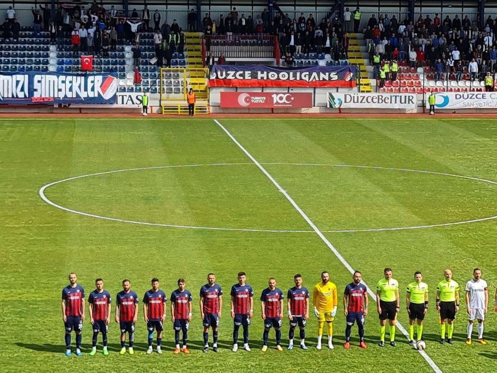 DÜZCE SPOR LİGE TUTUNDU