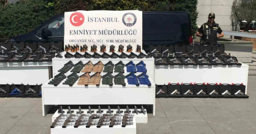 İstanbul’da yasadışı silah ticareti operasyonu: 269 tabanca ele geçirildi