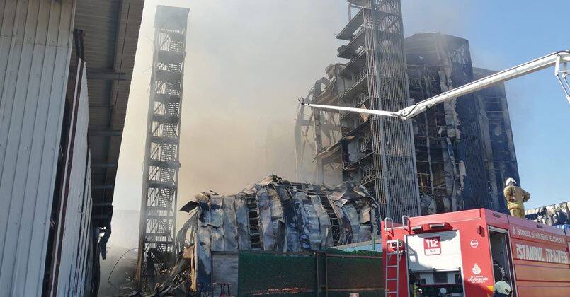 Tuzla’daki fabrika yangını 6 saatte söndürüldü