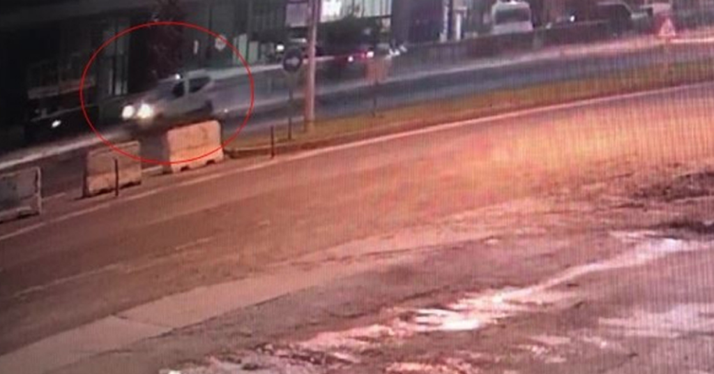 Ecel direksiyon başında yakaladı: O anlar kamerada