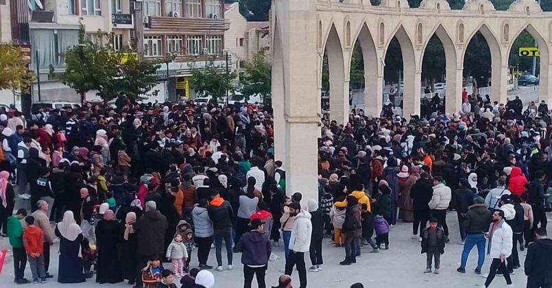 Esad rejiminin çöküşü Şanlıurfa’da kutlanıyor