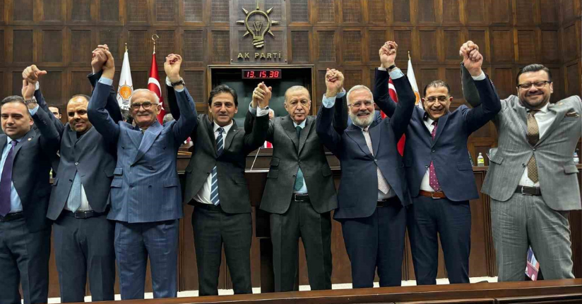 Yeniden Refah Partisi’nden istifa eden belediye başkanı AK Parti’ye katıldı