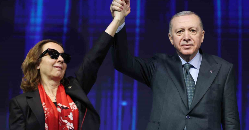 Gelecek Partisi’nden istifa eden Antalya Milletvekili Serap Yazıcı Özbudun AK Parti’ye geçti
