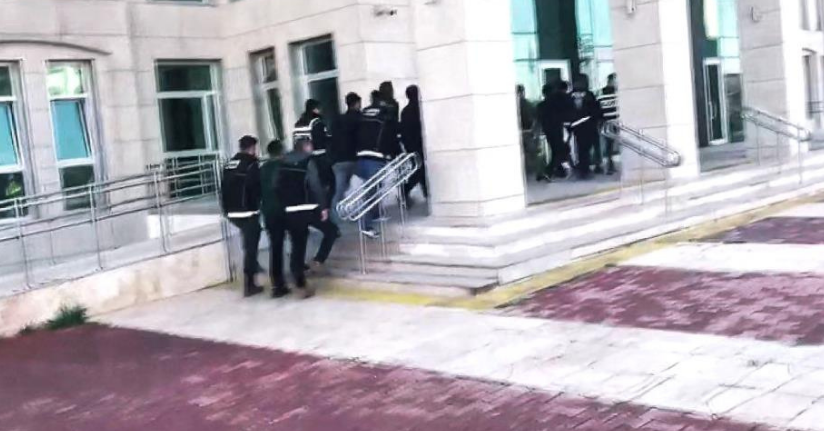 Akçakale'de dolandırıcılar suçüstü yakalandı